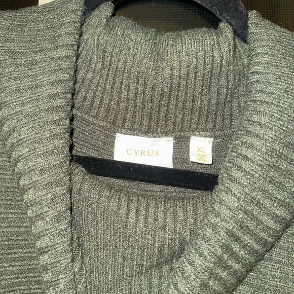 Cyrus Women's Green/Grey Cowl Neck Sweater - Picture 2 of 4